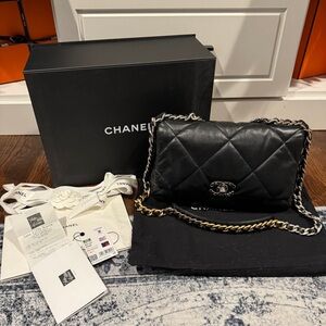 Chanel 19 Large (medium size) Black with Mixed Tone HW
